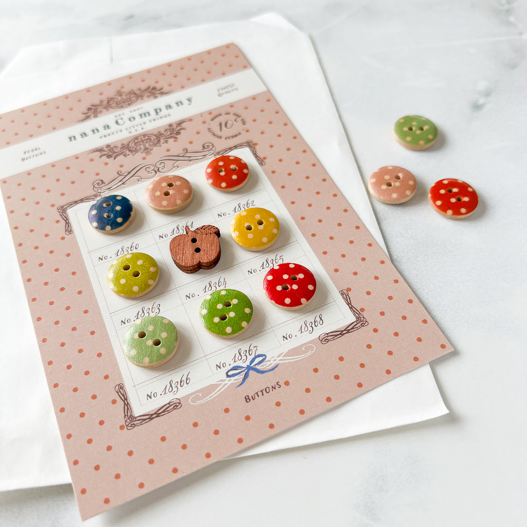 Apple Seed NanaCompany Button Card | Set of 9 buttons