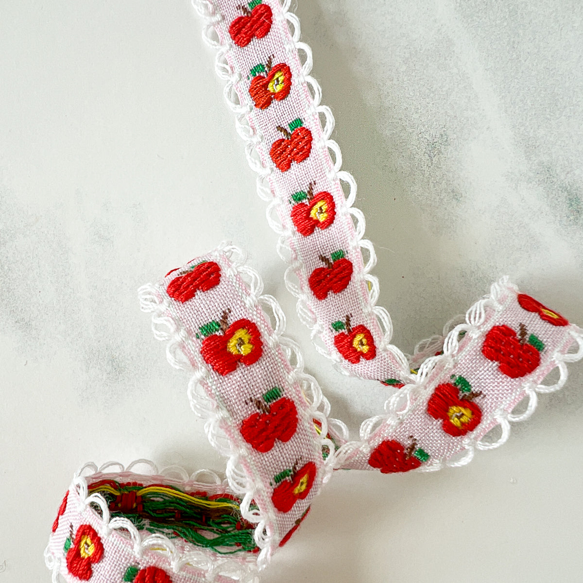 Delicious Red Apple Scalloped Border Woven Ribbon | 1 yard