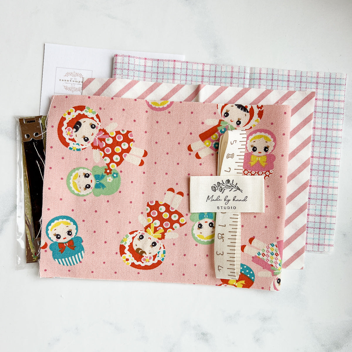 Fun and Flexy Frame Pouch Kit | Cute Polka dot Girls