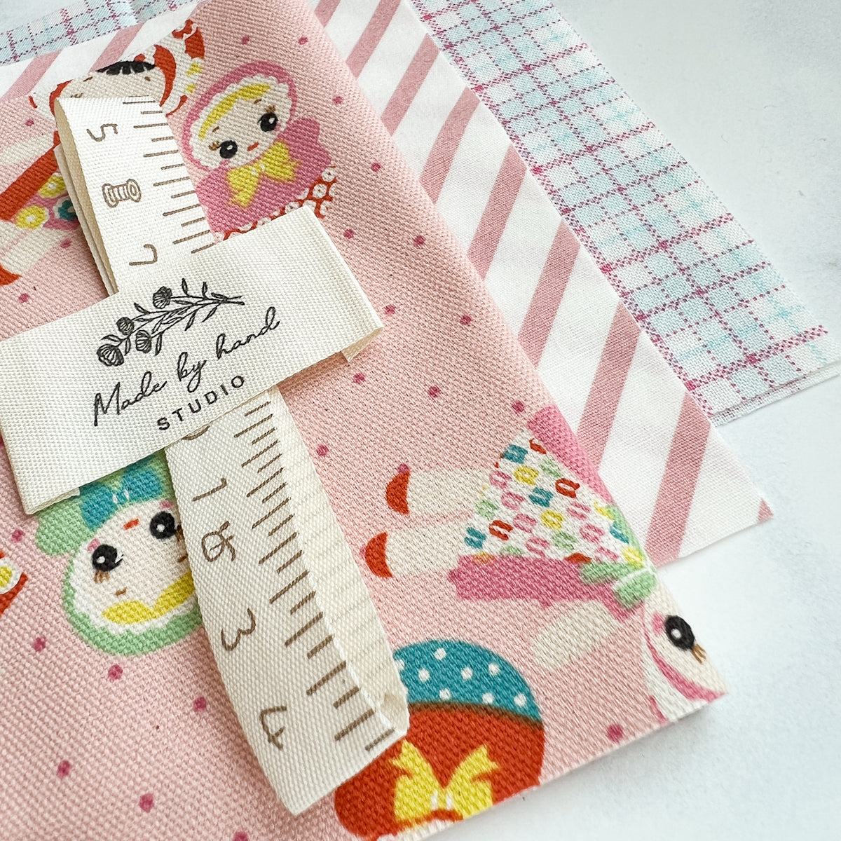 Fun and Flexy Frame Pouch Kit | Cute Polka dot Girls