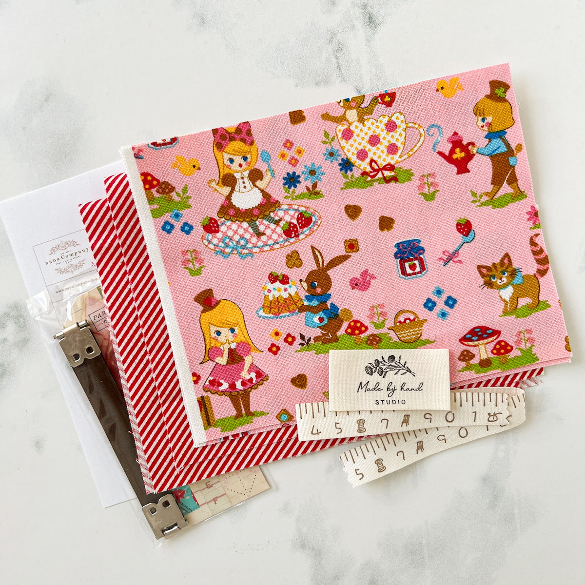 Fun and Flexy Frame Pouch Kit | Alice