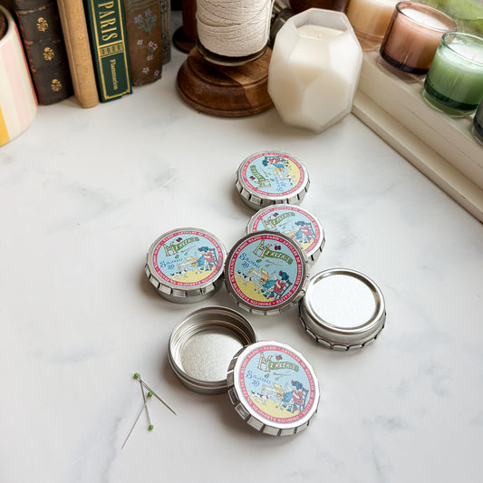 Sajou Little Girl Sewing Click-clack Tin