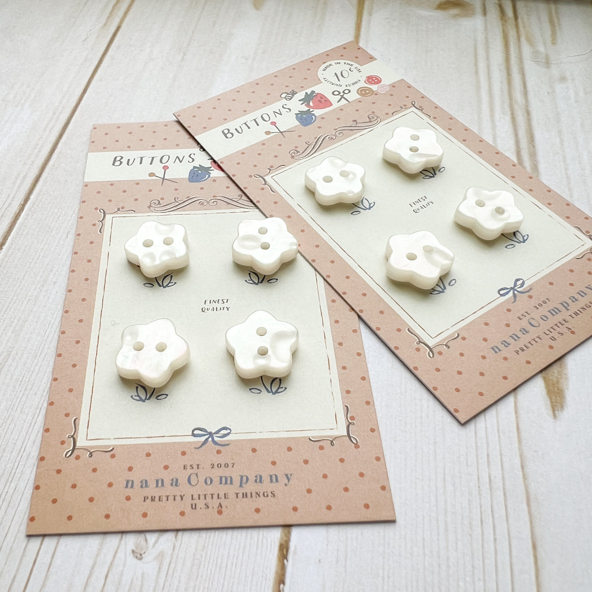 Pearly Star Flower Buttons | Set of four