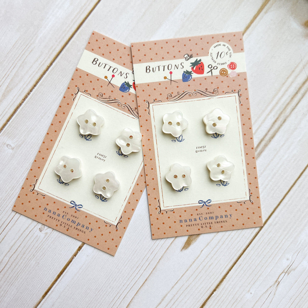 Pearly Star Flower Buttons | Set of four