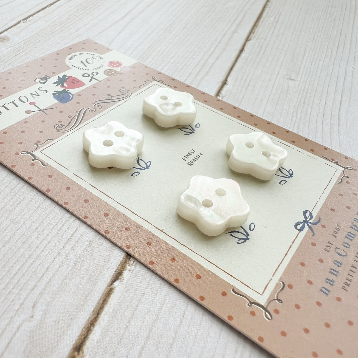 Pearly Star Flower Buttons | Set of four
