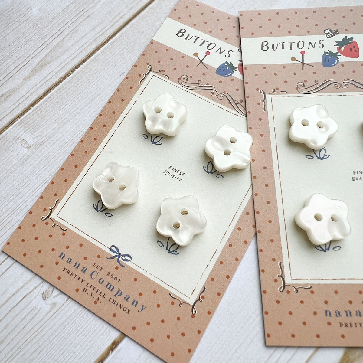 Pearly Star Flower Buttons | Set of four