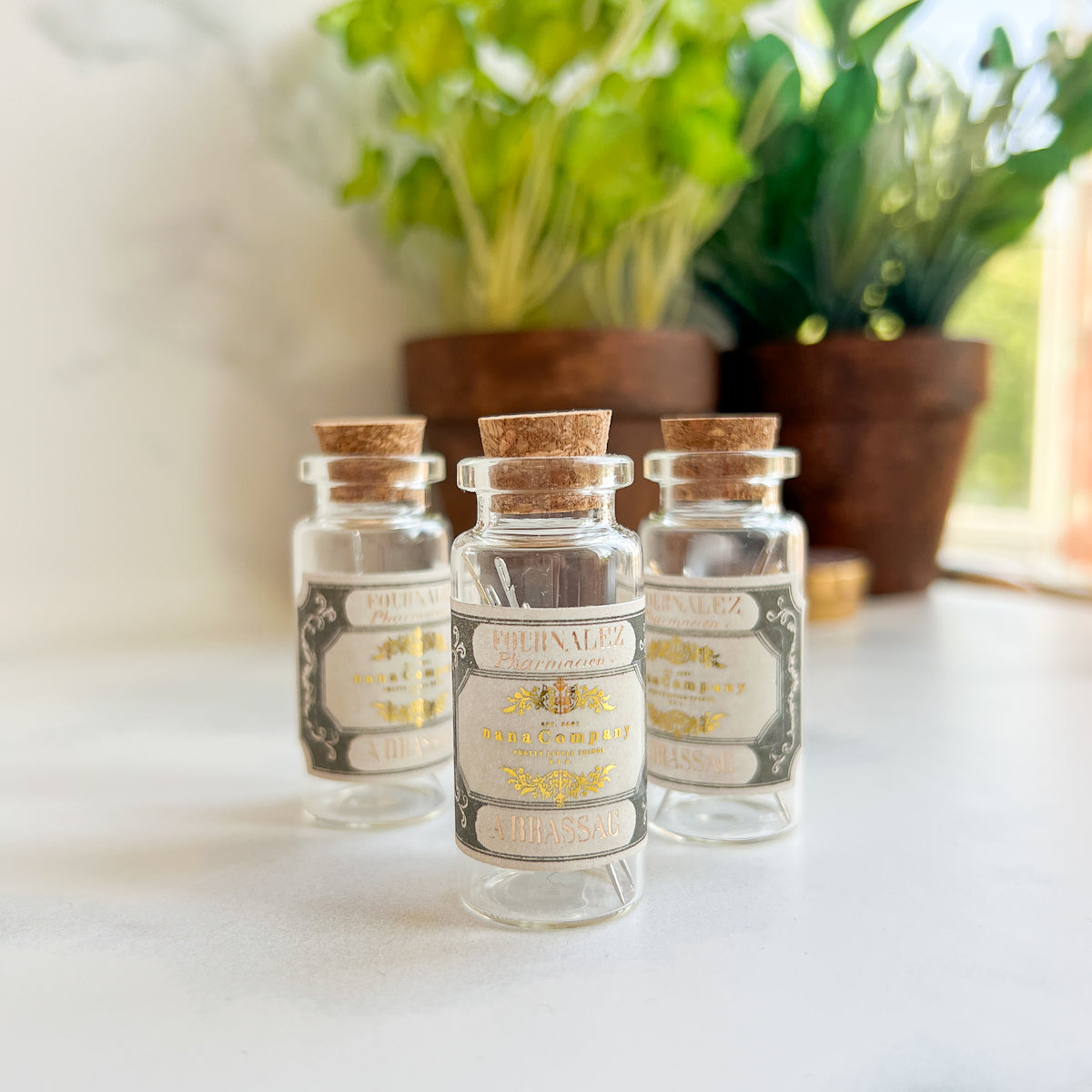 Self-threading Needles - Decorative Glass Vial