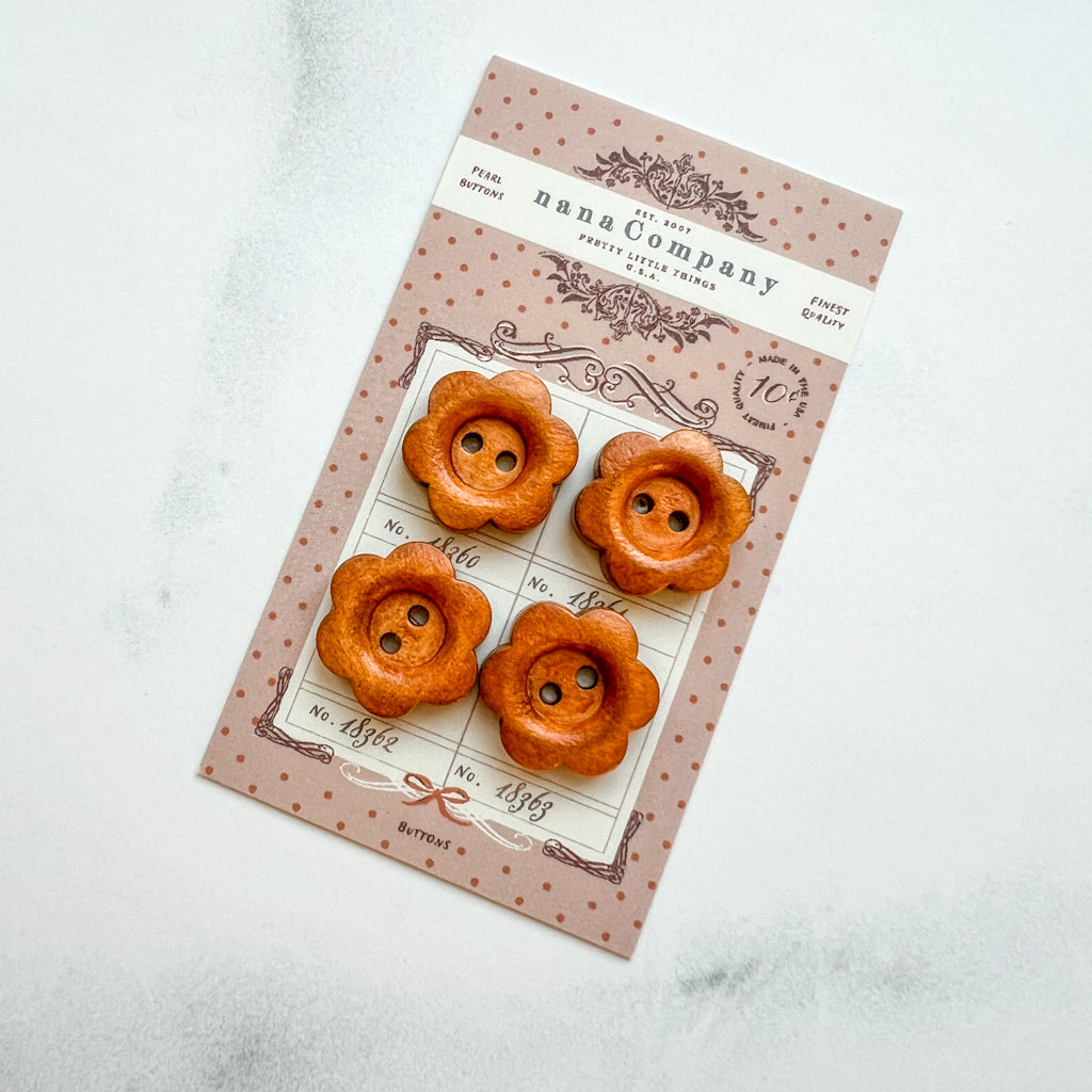 Simple Flower wood buttons | Set of 4
