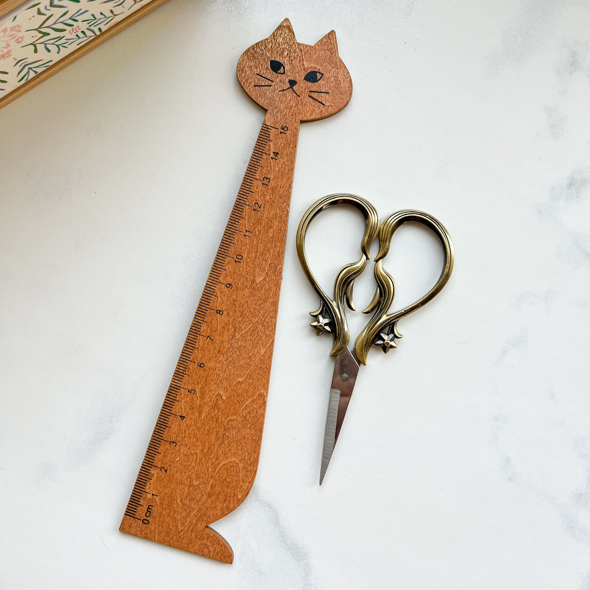 Wood Vintage-Look Cat Ruler Centimeter