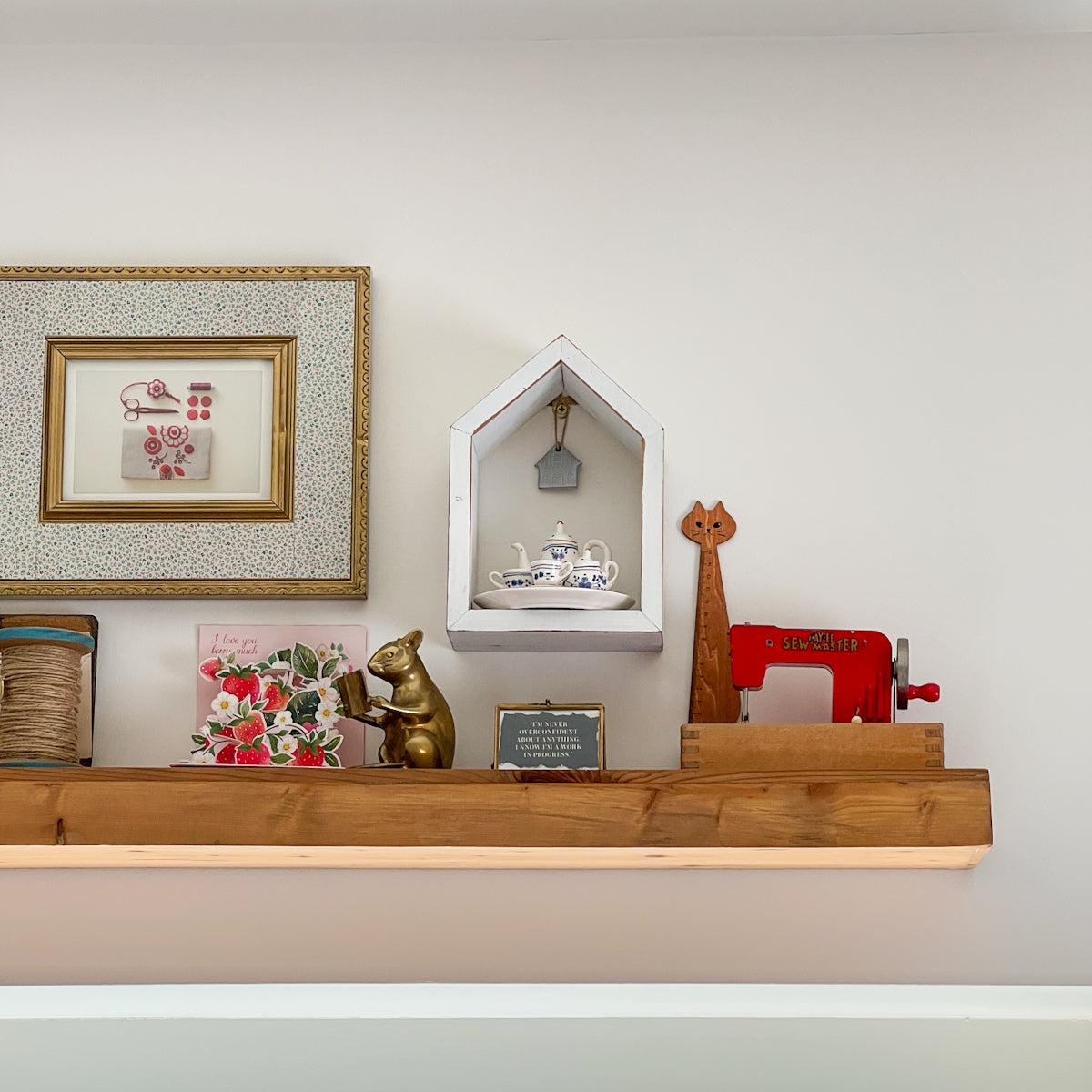 Wood Vintage-Look Cat Ruler Centimeter