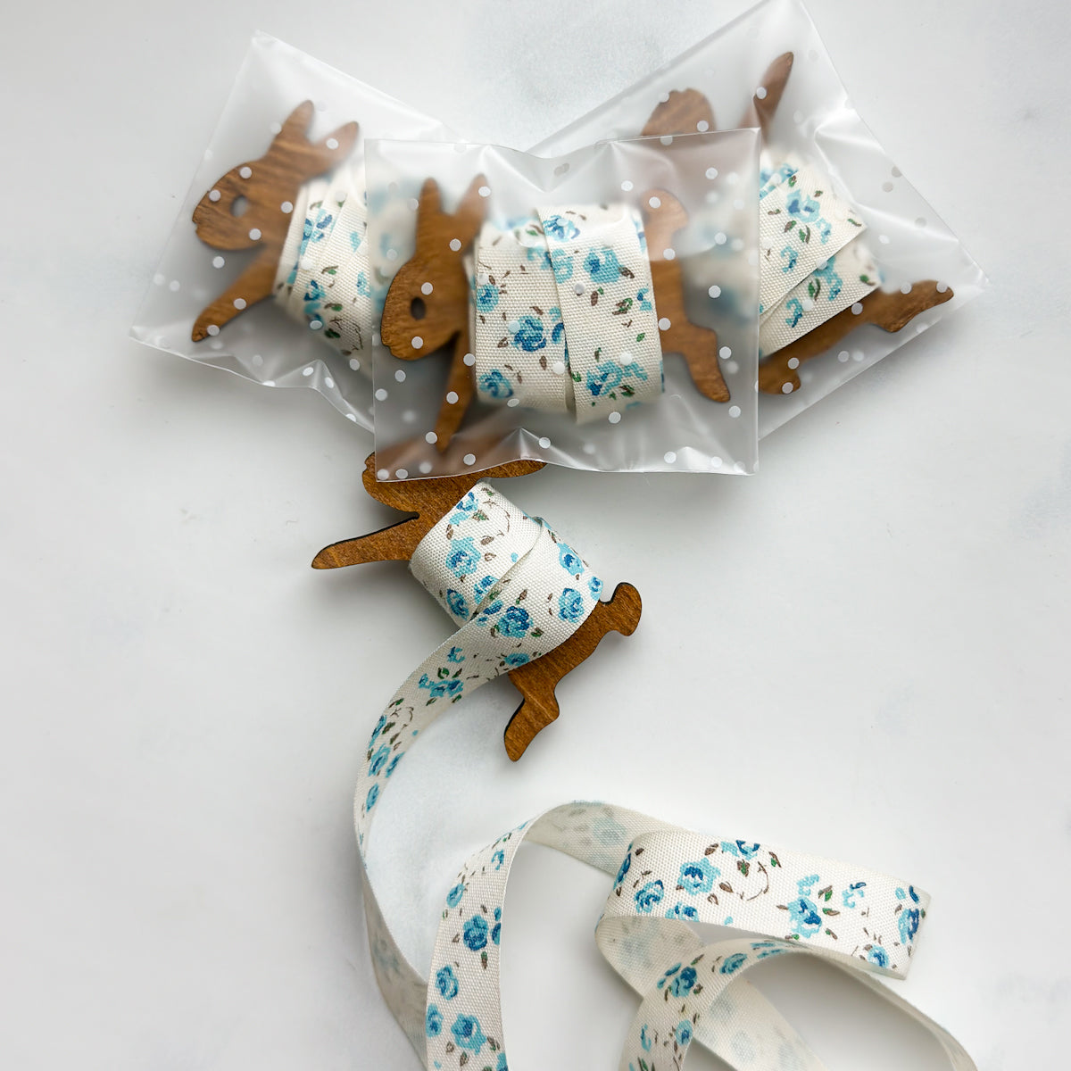 Blue Rose Ribbon Bunny Bobbin | One yard