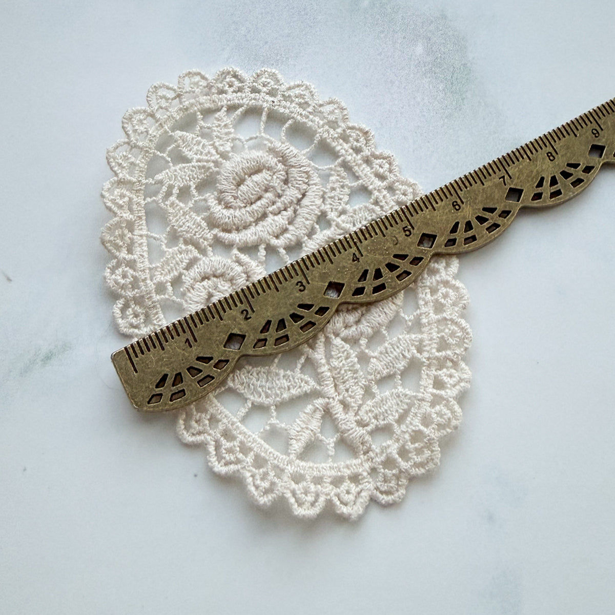 Delicate and Sweet Cream-colored Flower Stitch-on Sewing Appliqué