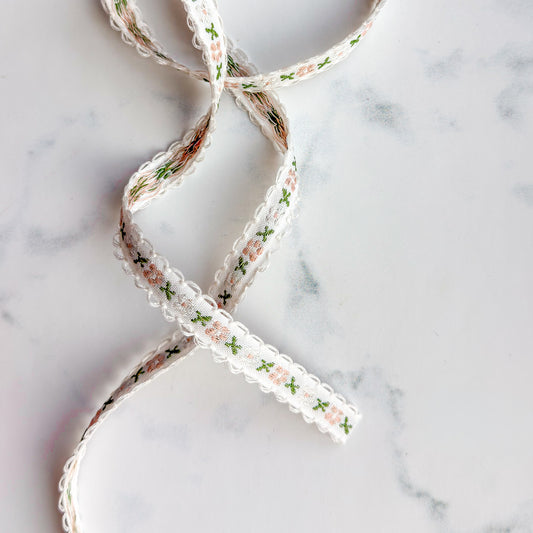 Scalloped Woven Ribbon Petite Small Flowers on Kraft Bobbin