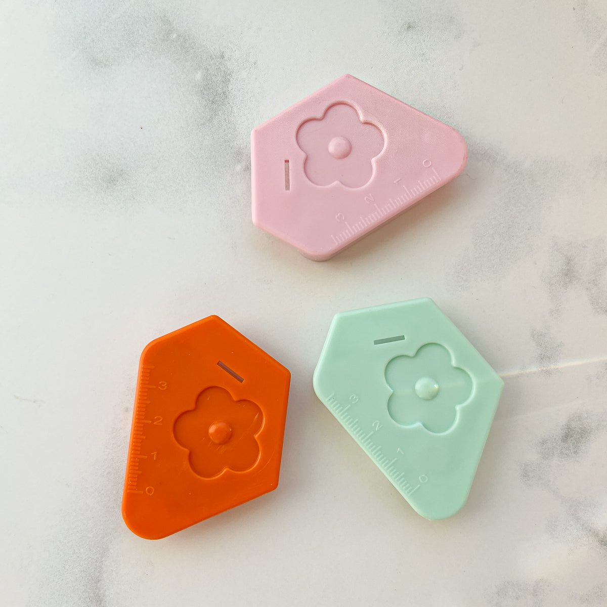 Magnetic seam guide for Sewing machine | Pink, Green, or Orange