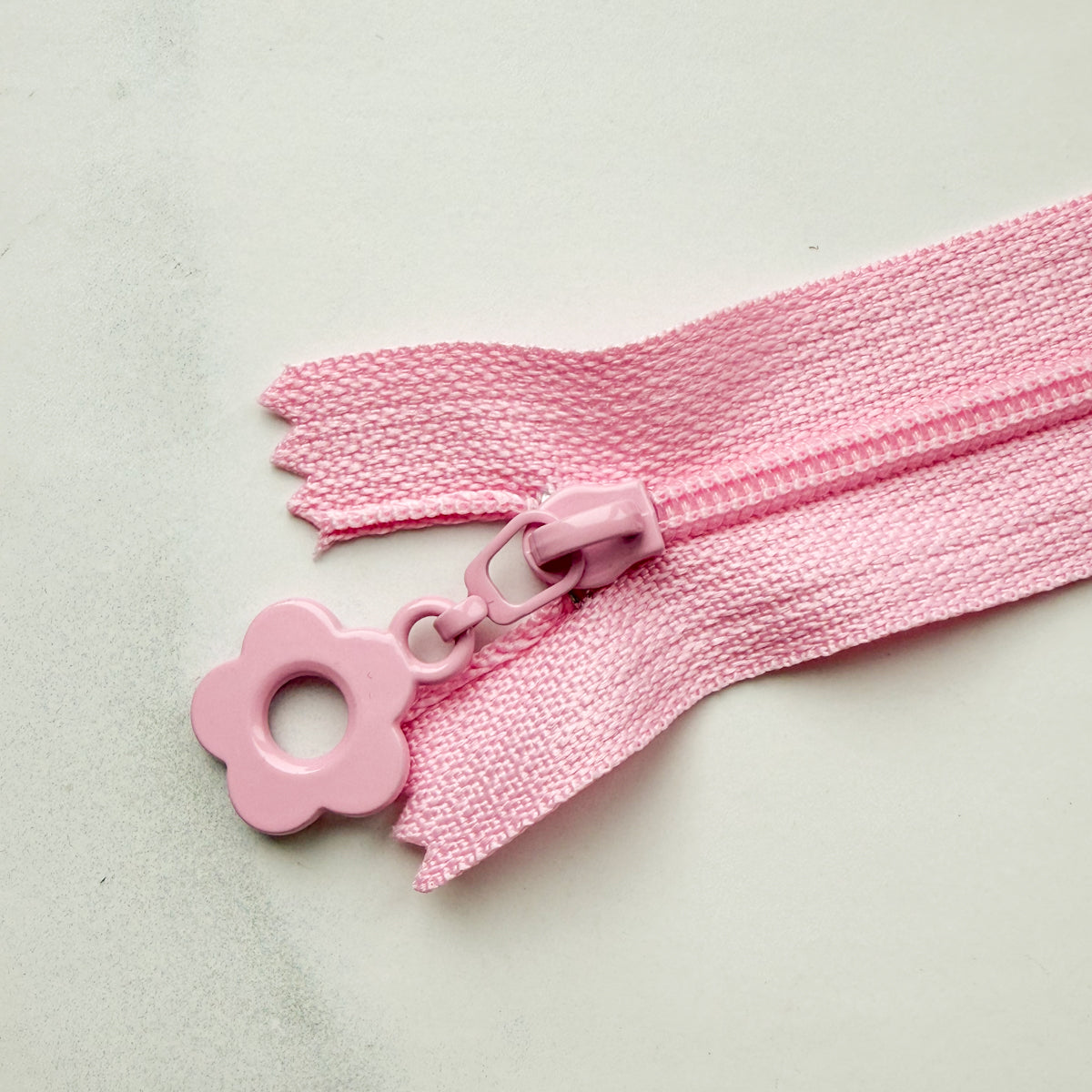 Cute Flower Charm Zipper