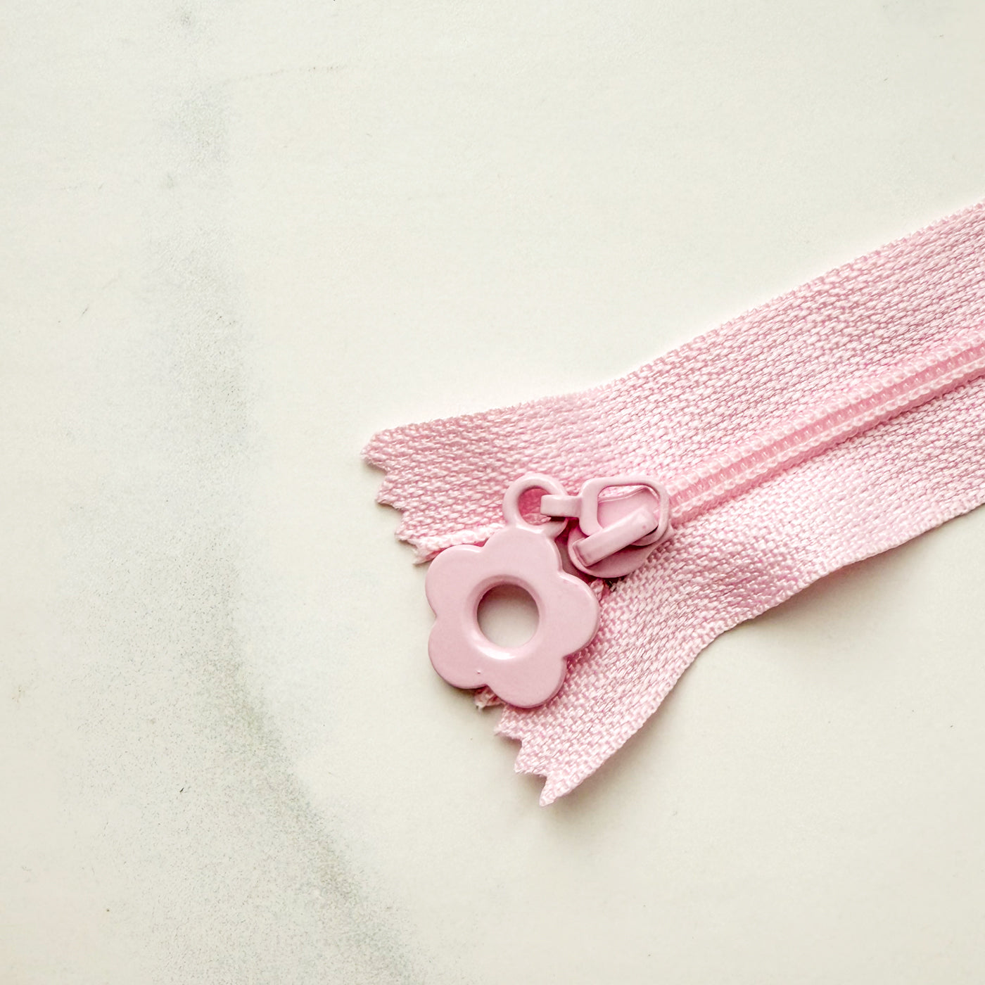 Cute Flower Charm Zipper