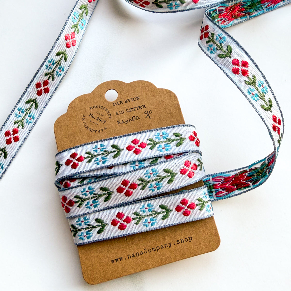 Gorgeous Classic Woven Floral Ribbon on Kraft Bobbin | One yard