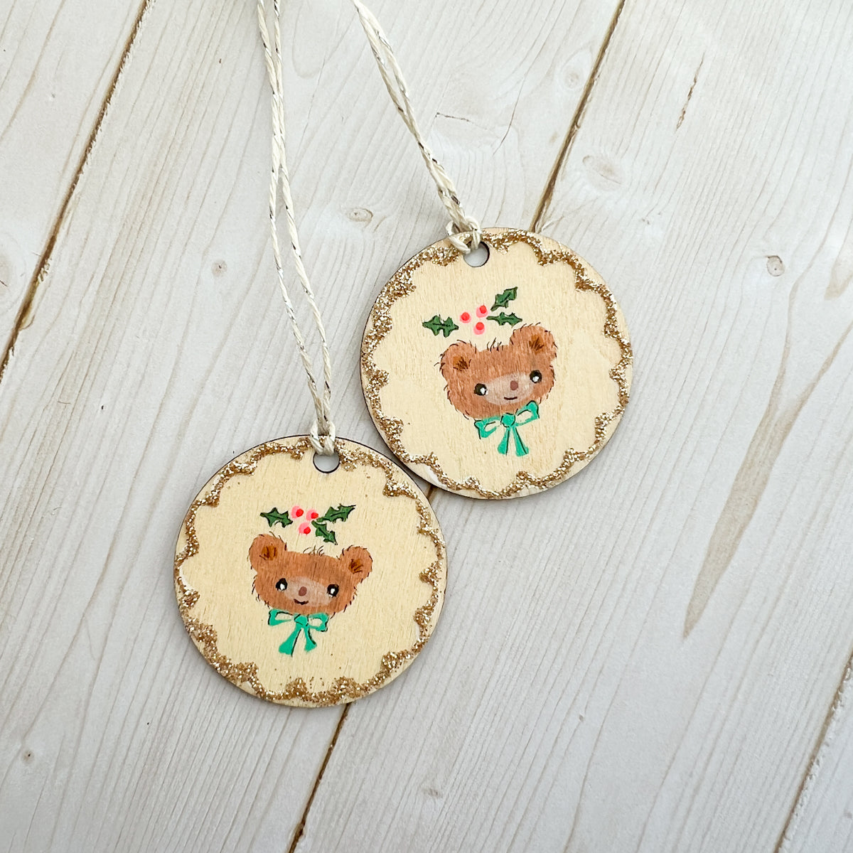 Sparkly Holiday Christmas Bear Hand Painted Round Wood Tag Label Gift Topper Ornament-Gold Scallop