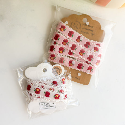 Delicious Red Apple Scalloped Border Woven Ribbon | 1 yard