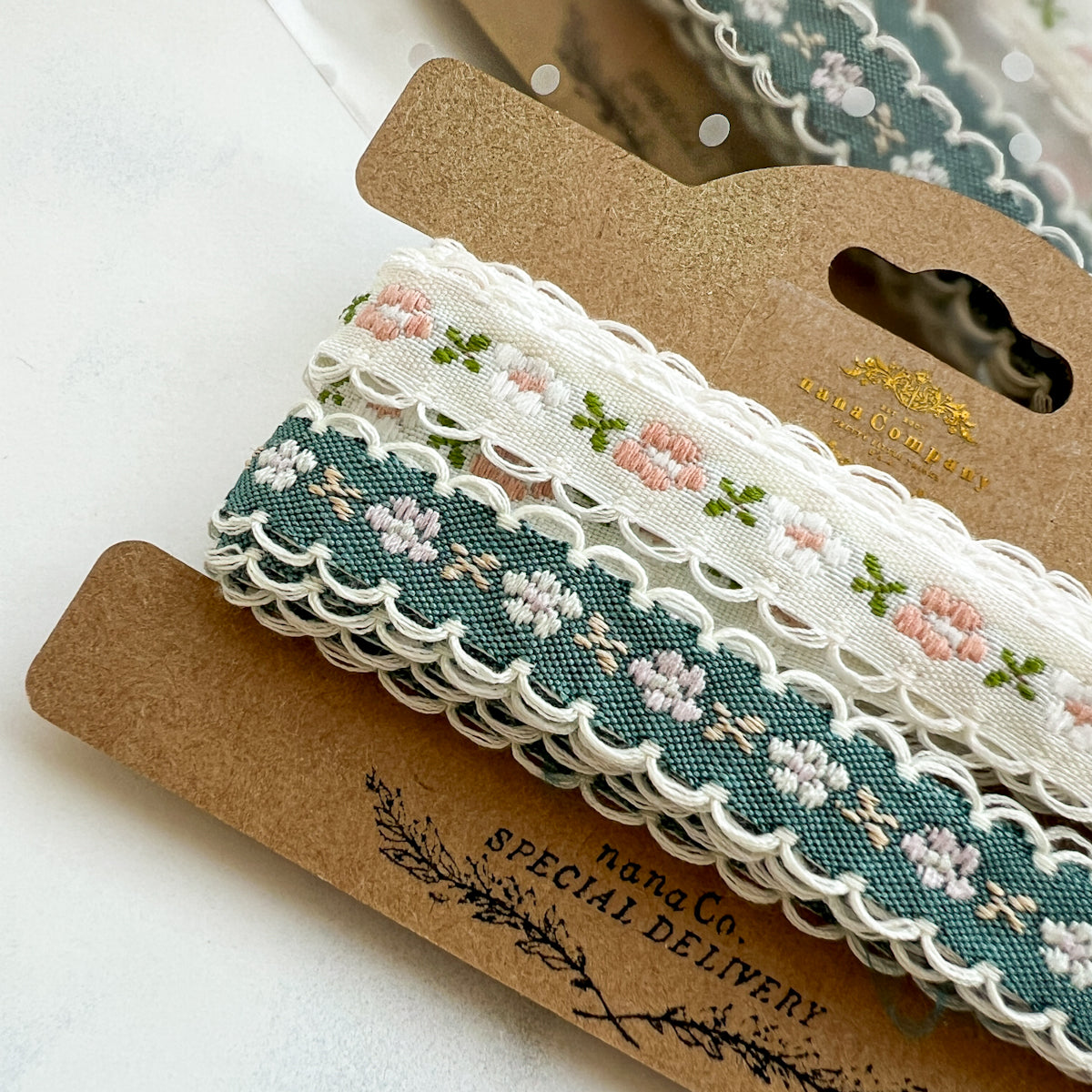 Scalloped Floral Woven Ribbon Duo Kraft Bobbin | Total of Two Yards