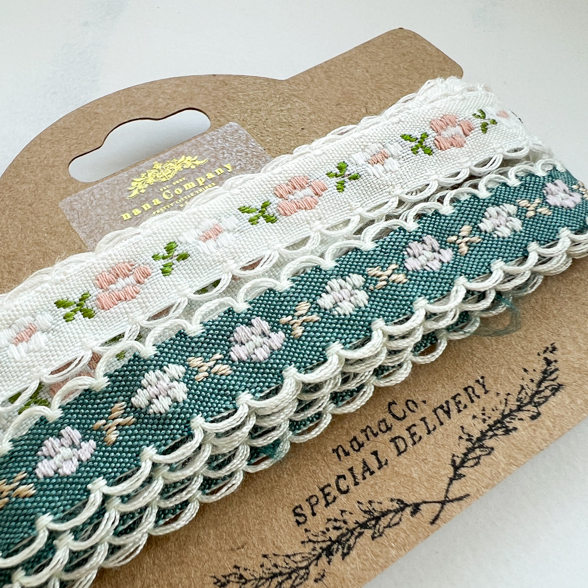 Scalloped Floral Woven Ribbon Duo Kraft Bobbin | Total of Two Yards