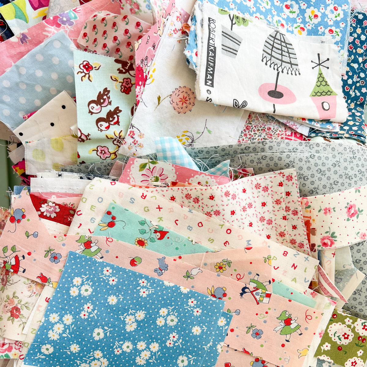 Super Surprise Scraps in a little Pink Box | Random Mix