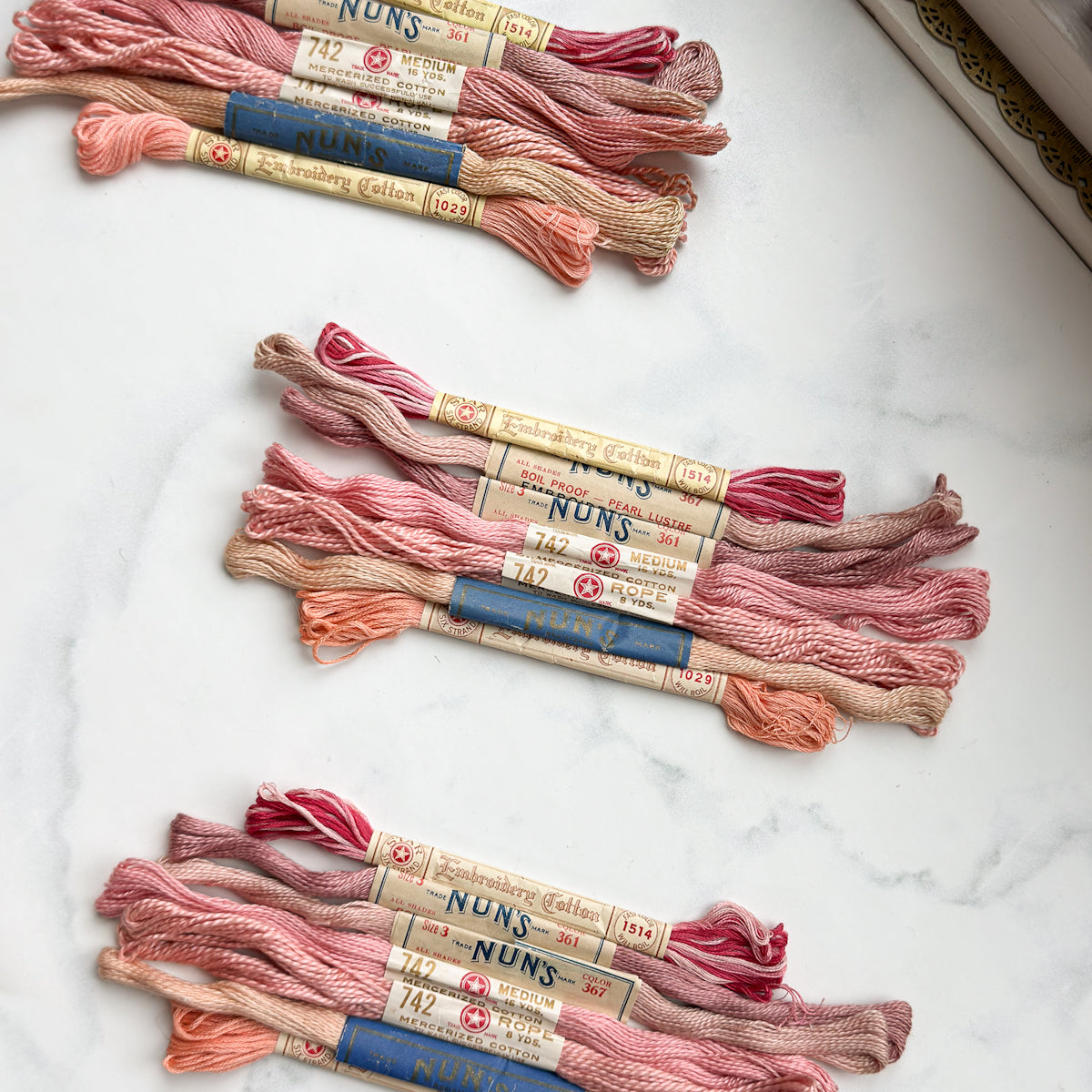 Vintage Embroidery Floss Beautiful Vintage Labels at nanaCompany | Choose Set
