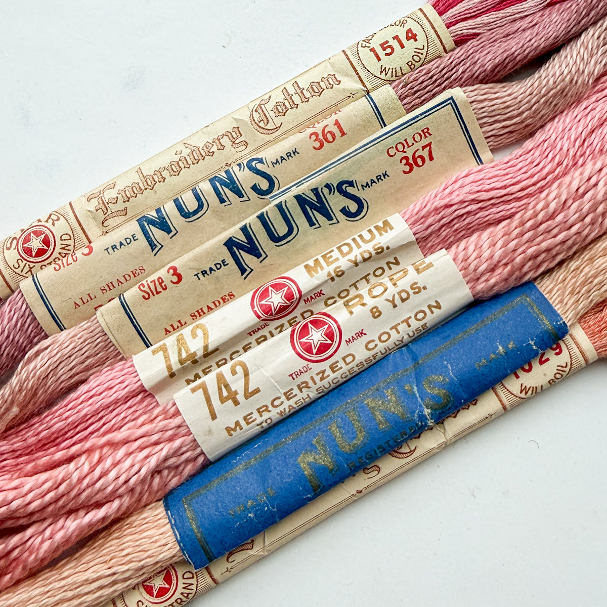 Vintage Embroidery Floss Beautiful Vintage Labels at nanaCompany | Choose Set