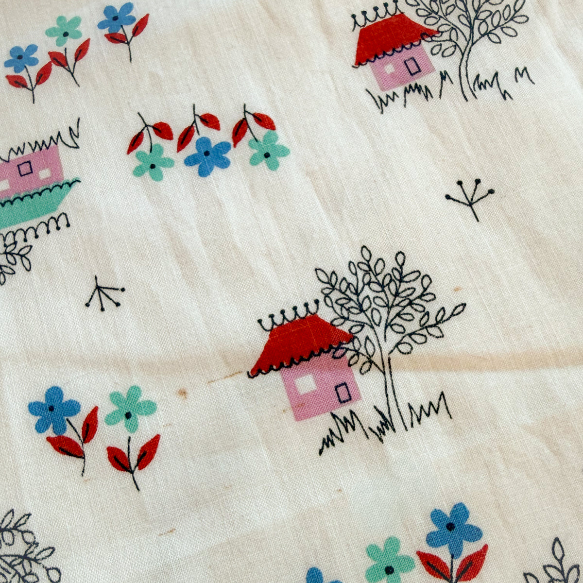 Vintage Happy House and Flowers Fabric | Remnant