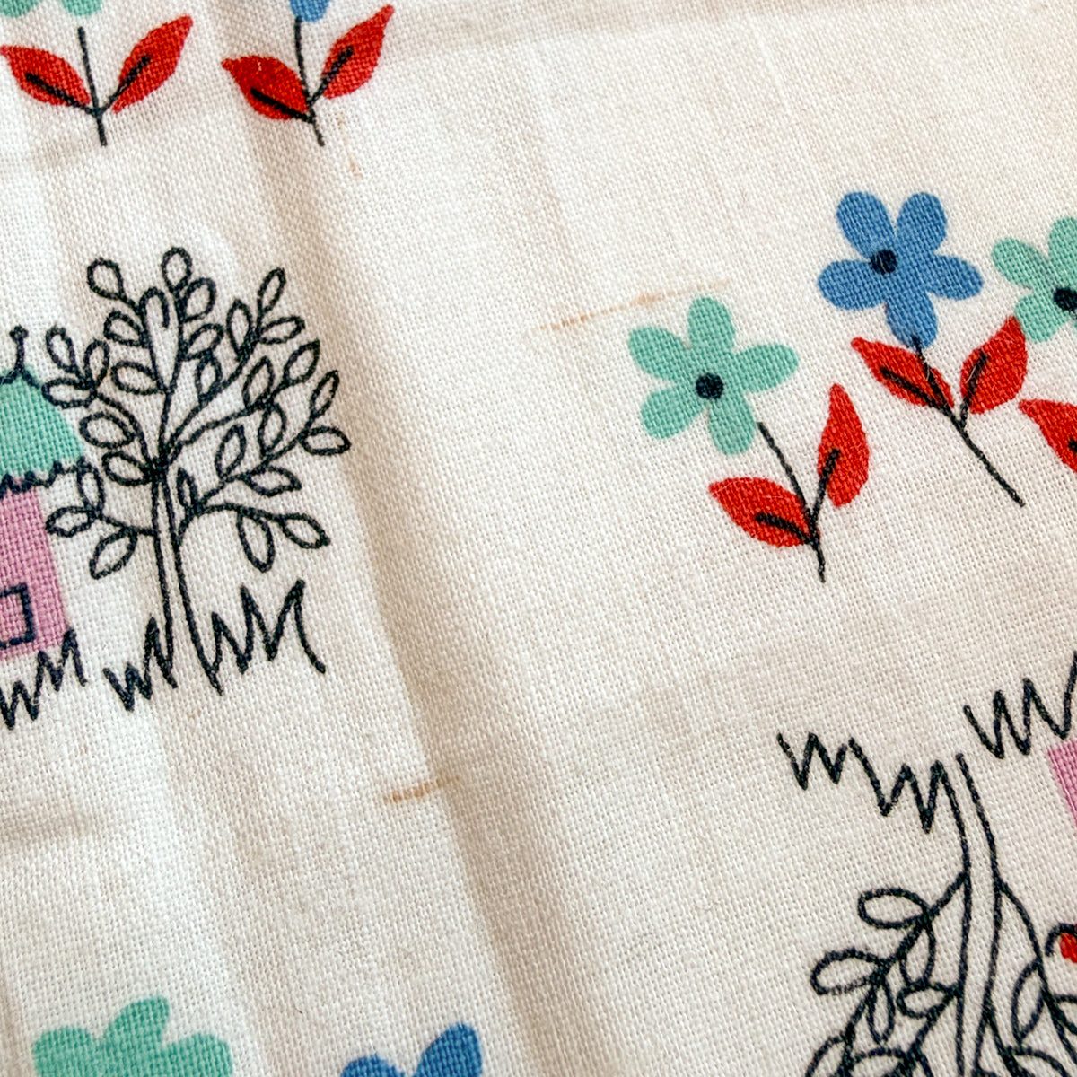 Vintage Happy House and Flowers Fabric | Remnant