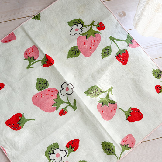 Vintage Cotton Napkin | Strawberries Pink & Red