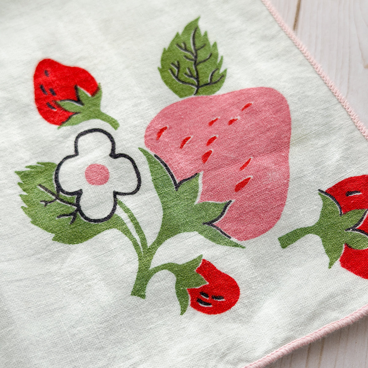 Vintage Cotton Napkin | Strawberries Pink & Red