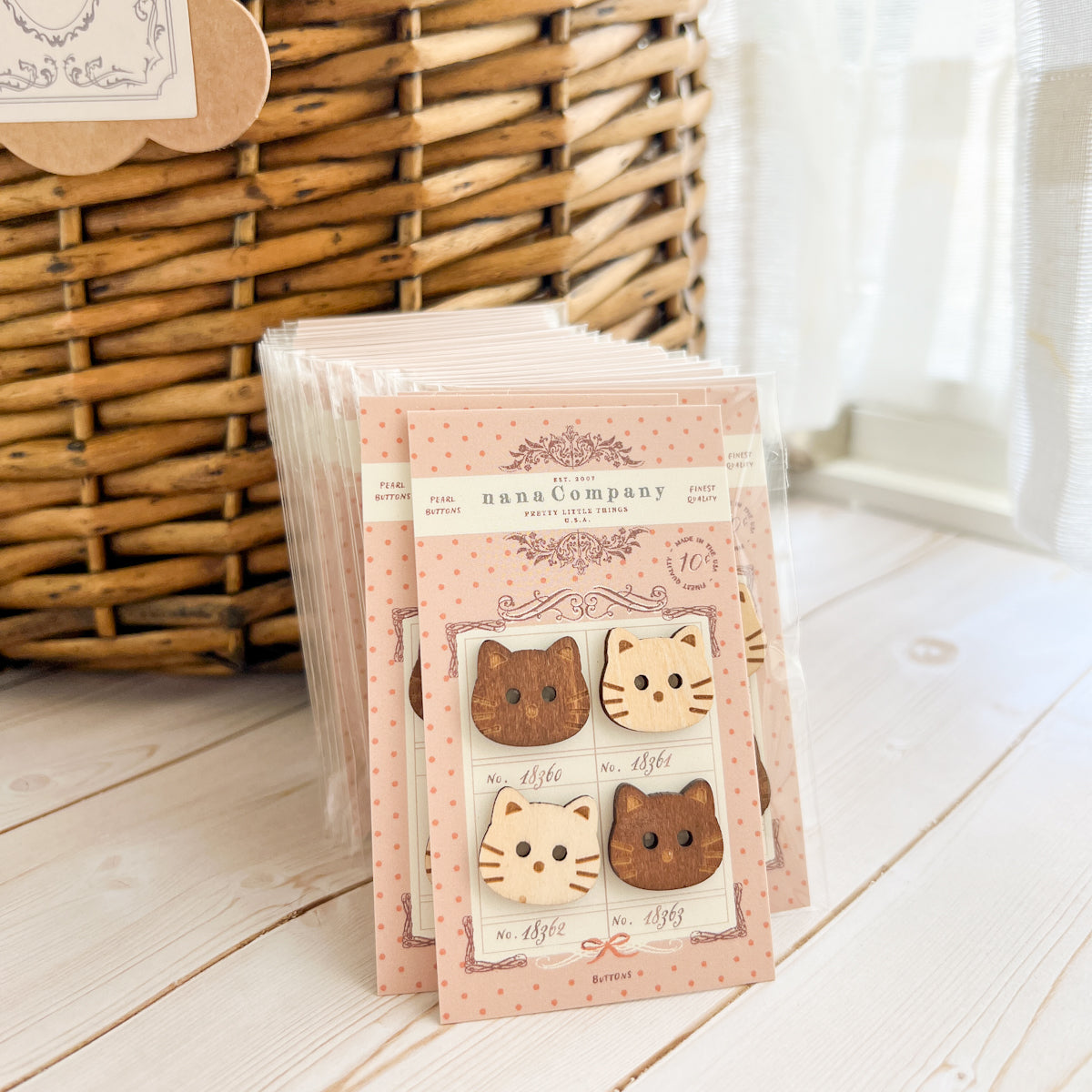 Whisker Cat Wood buttons | Two natural + Two brown
