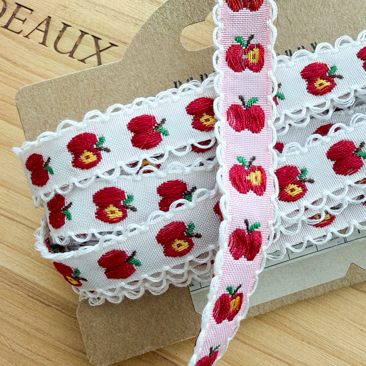 Delicious Red Apple Scalloped Border Woven Ribbon | 1 yard